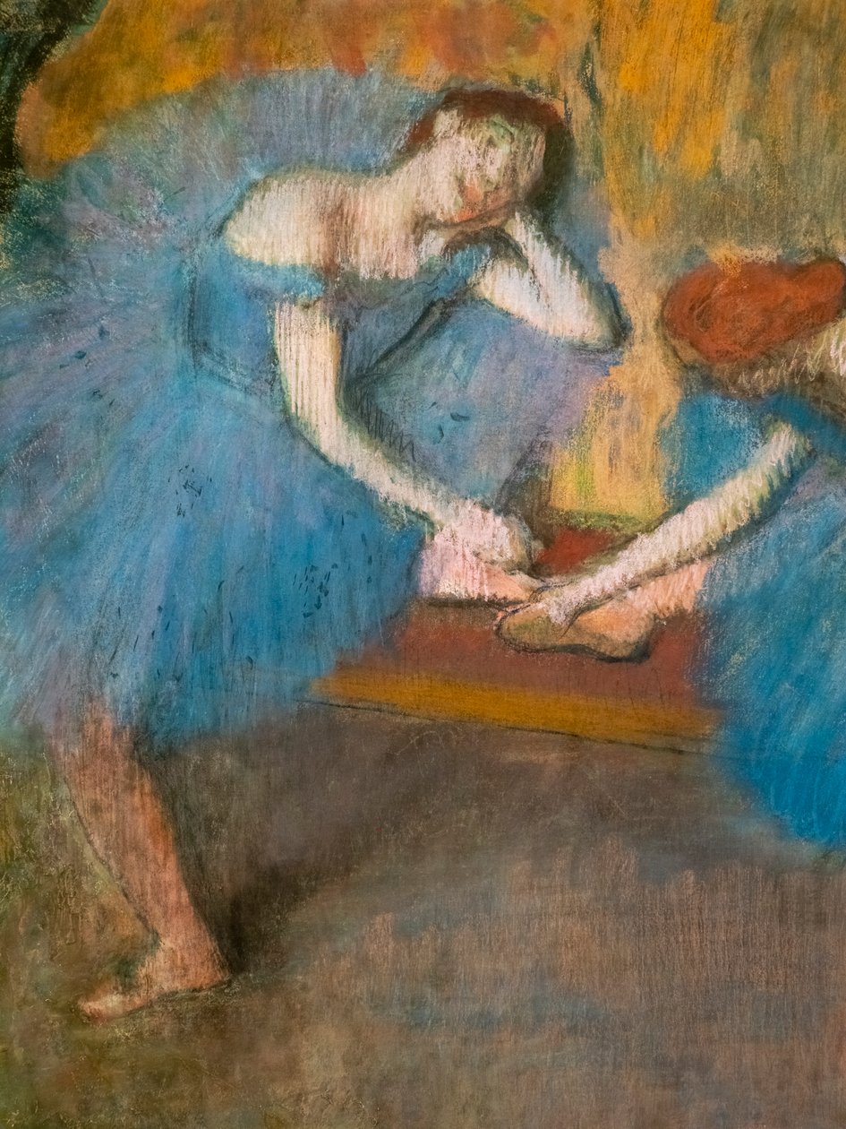 Dois dançarinos em repouso (também conhecidos como "Blue dancers") (detalhe). Por volta de 1898. Pastel em papel de velino fino. de Edgar Degas