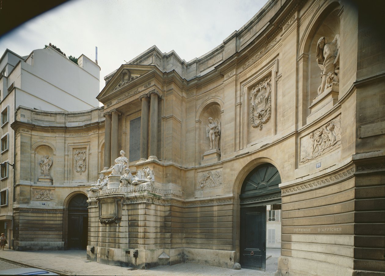 A Fonte das Quatro Estações, Rue de Grenelle, construída 1739-46 de Edmé Bouchardon