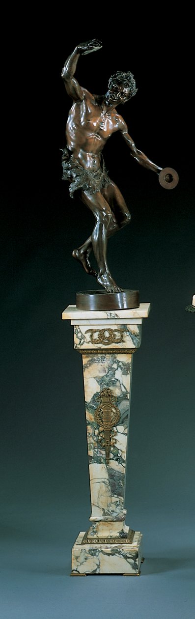 Elenco de acordo com um modelo de Goldscheider, modelado como um sátiro dançante tocando pratos de Edmund Klotz