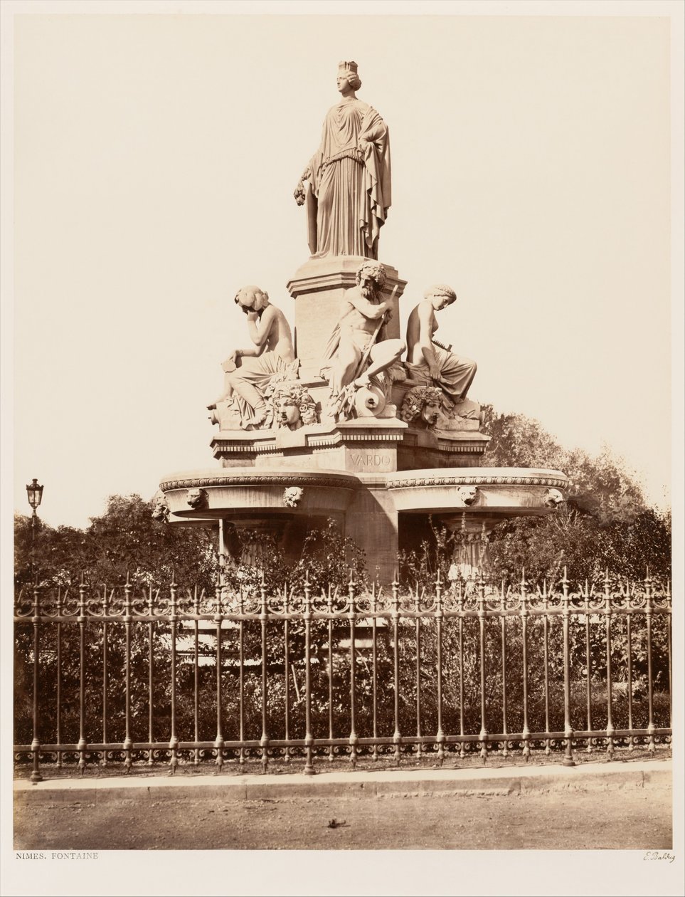 Nîmes, fonte de Édouard Baldus