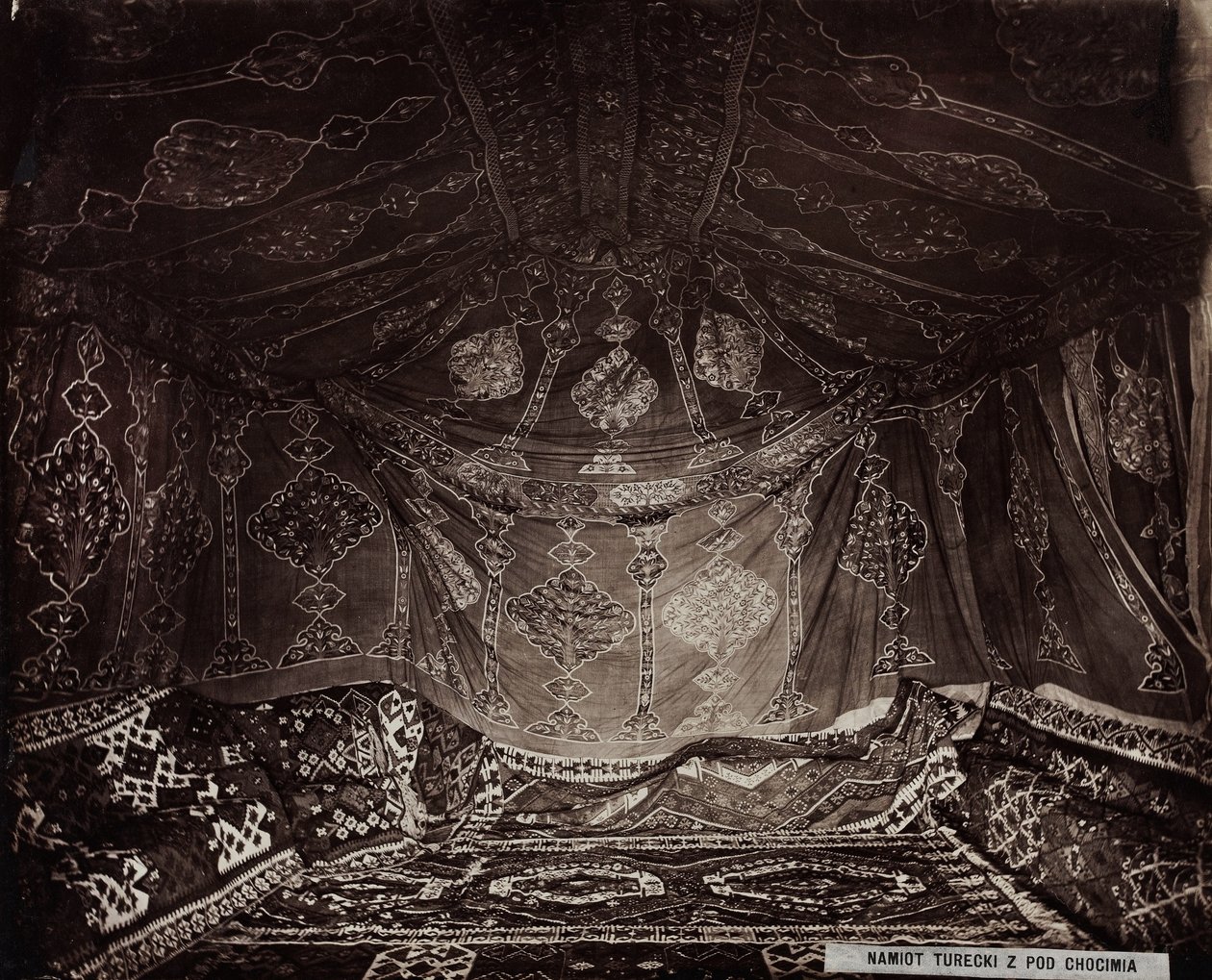 Tenda turca de Khotyn. de Edward Trzemeski