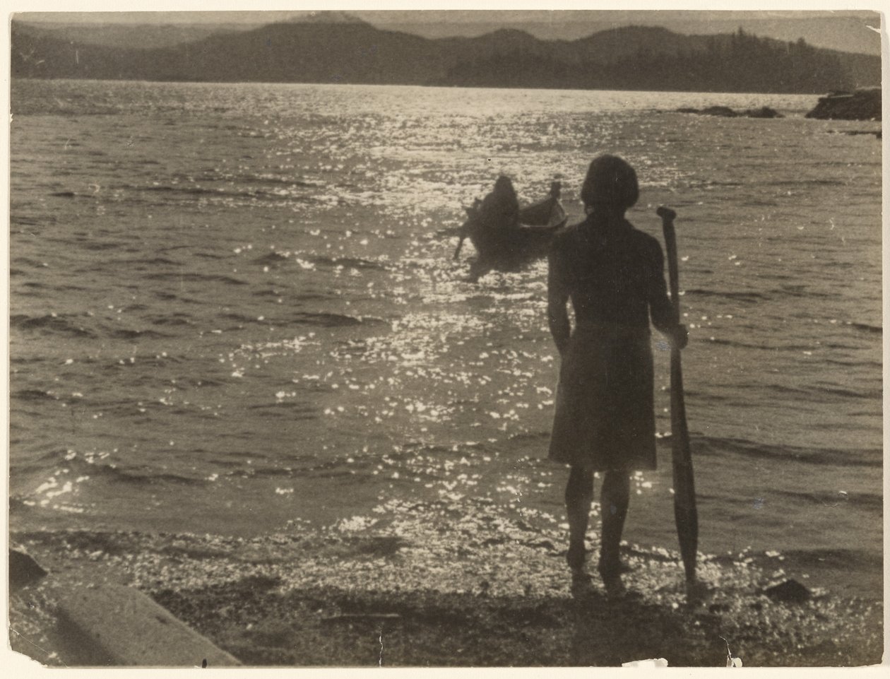 Ao longo do caminho enevoado de cobre de Edward S. Curtis