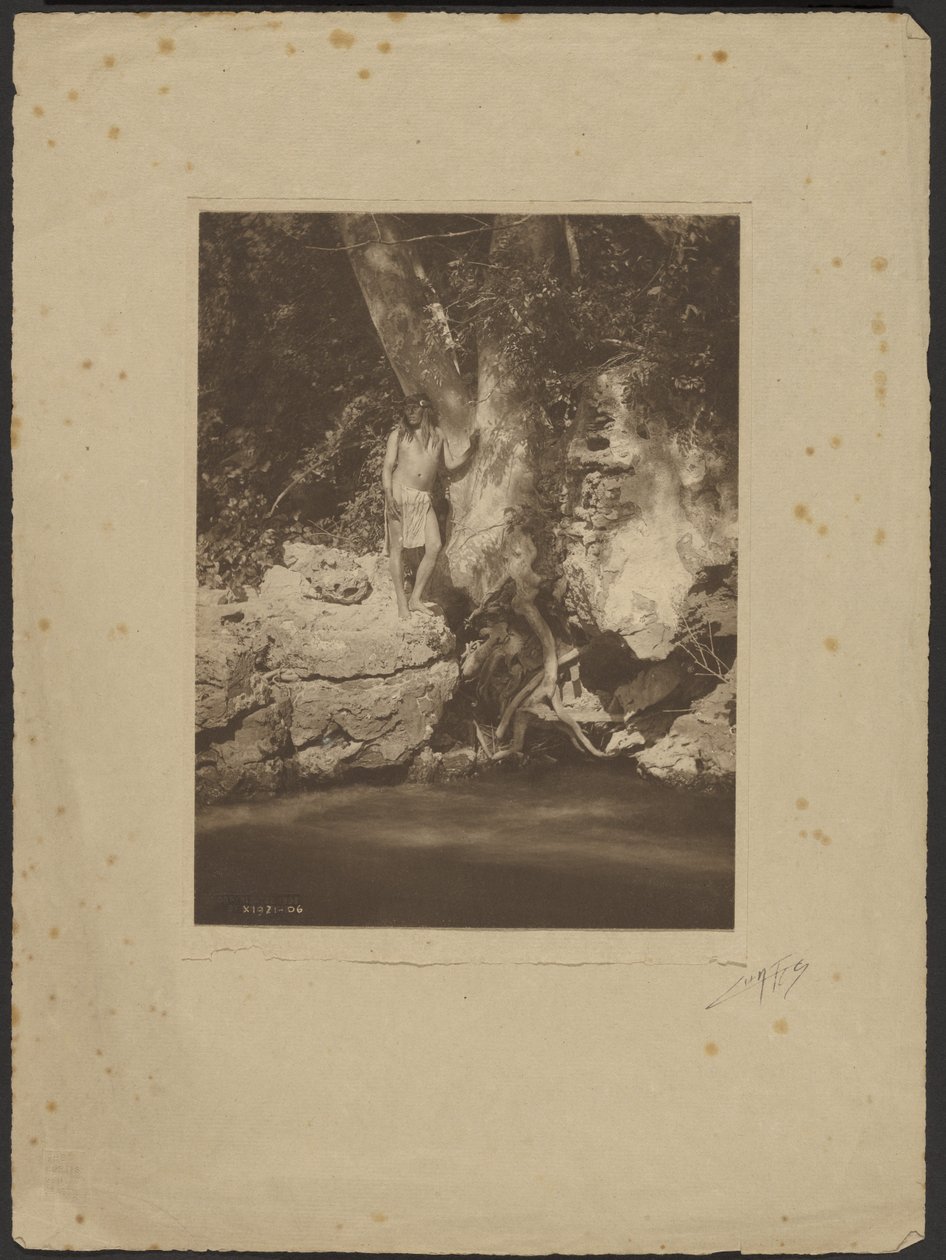 Rio Apache-Black (Junto ao Plátano) de Edward S. Curtis