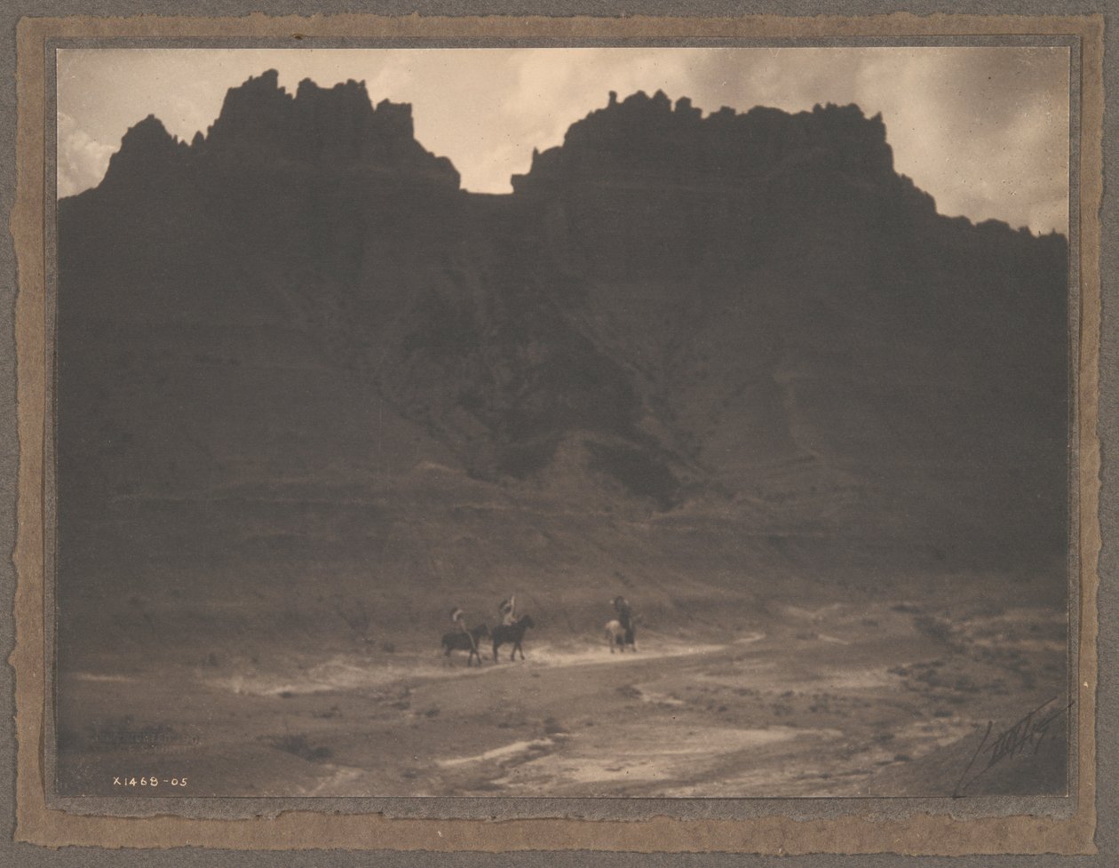 Na Sombra do Penhasco de Edward S. Curtis