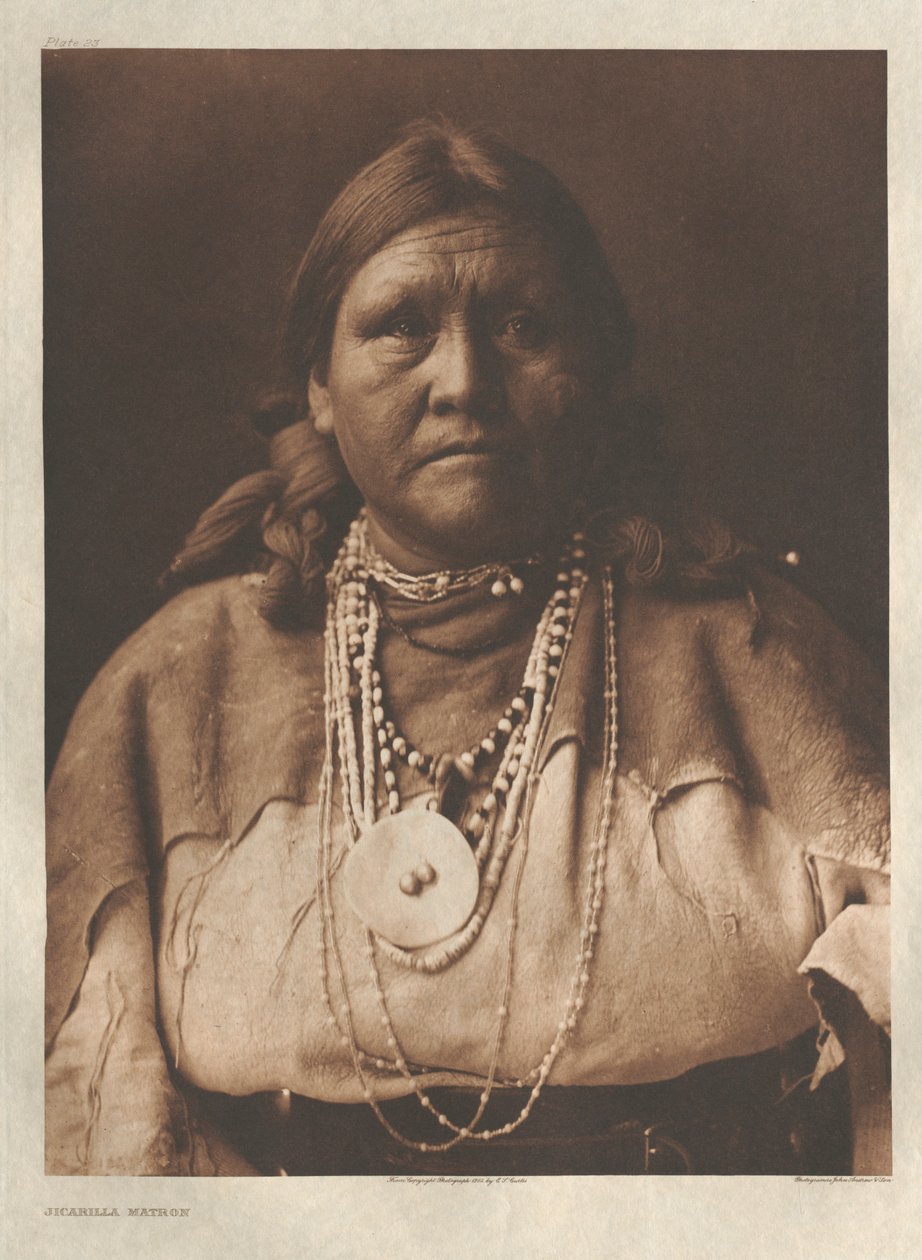 Portfolio I, Chapa 23: Mãe Jicarilla de Edward S. Curtis