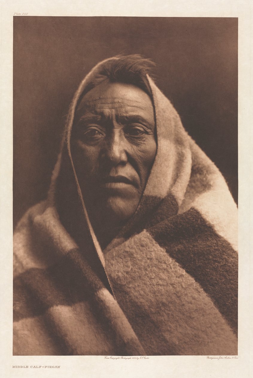 Portfólio VI, Placa 202: Middle Bezerro - Piegan de Edward S. Curtis