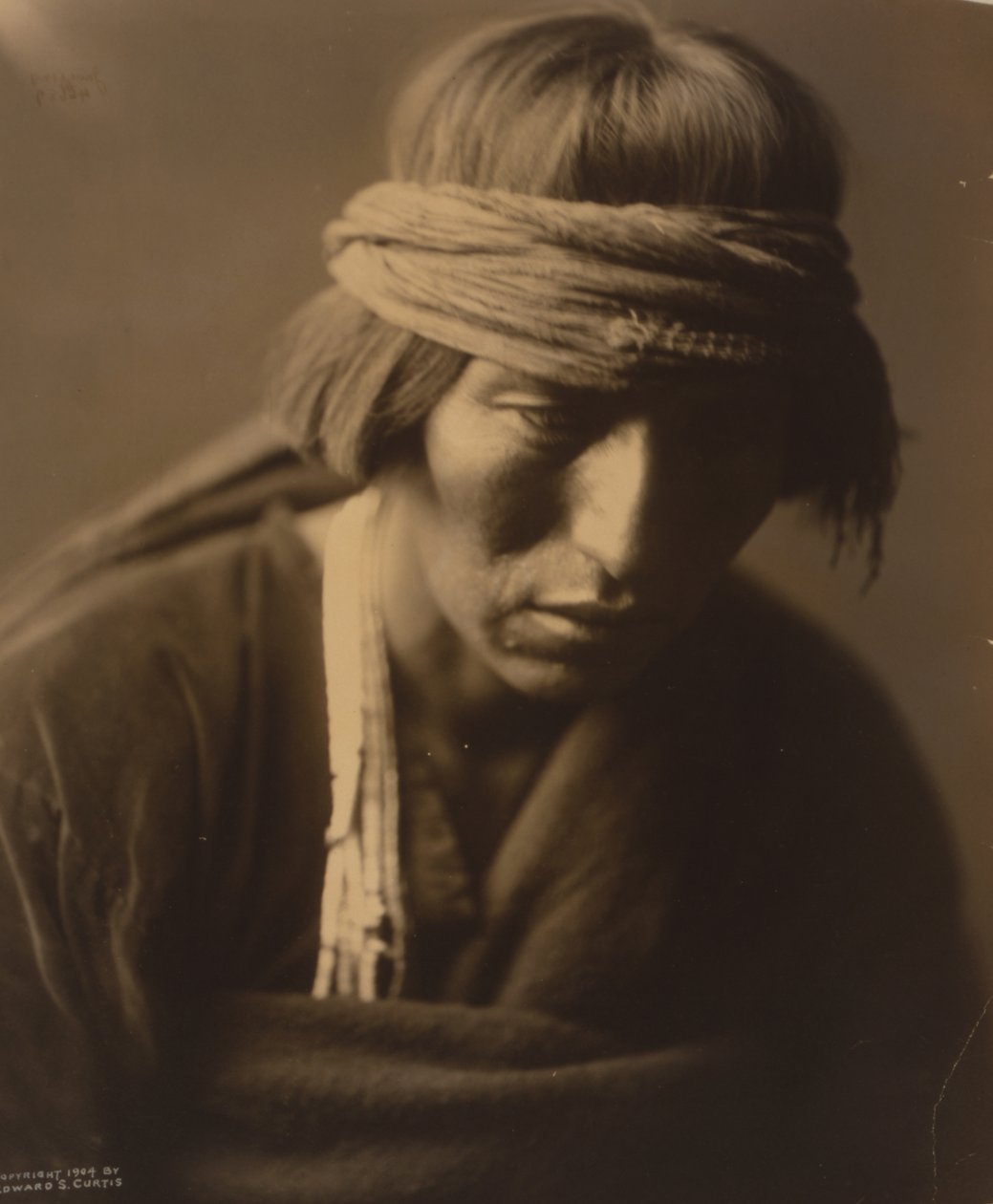 Hastobiga, curandeiro Navaho 1904 (foto) de Edward Sheriff Curtis