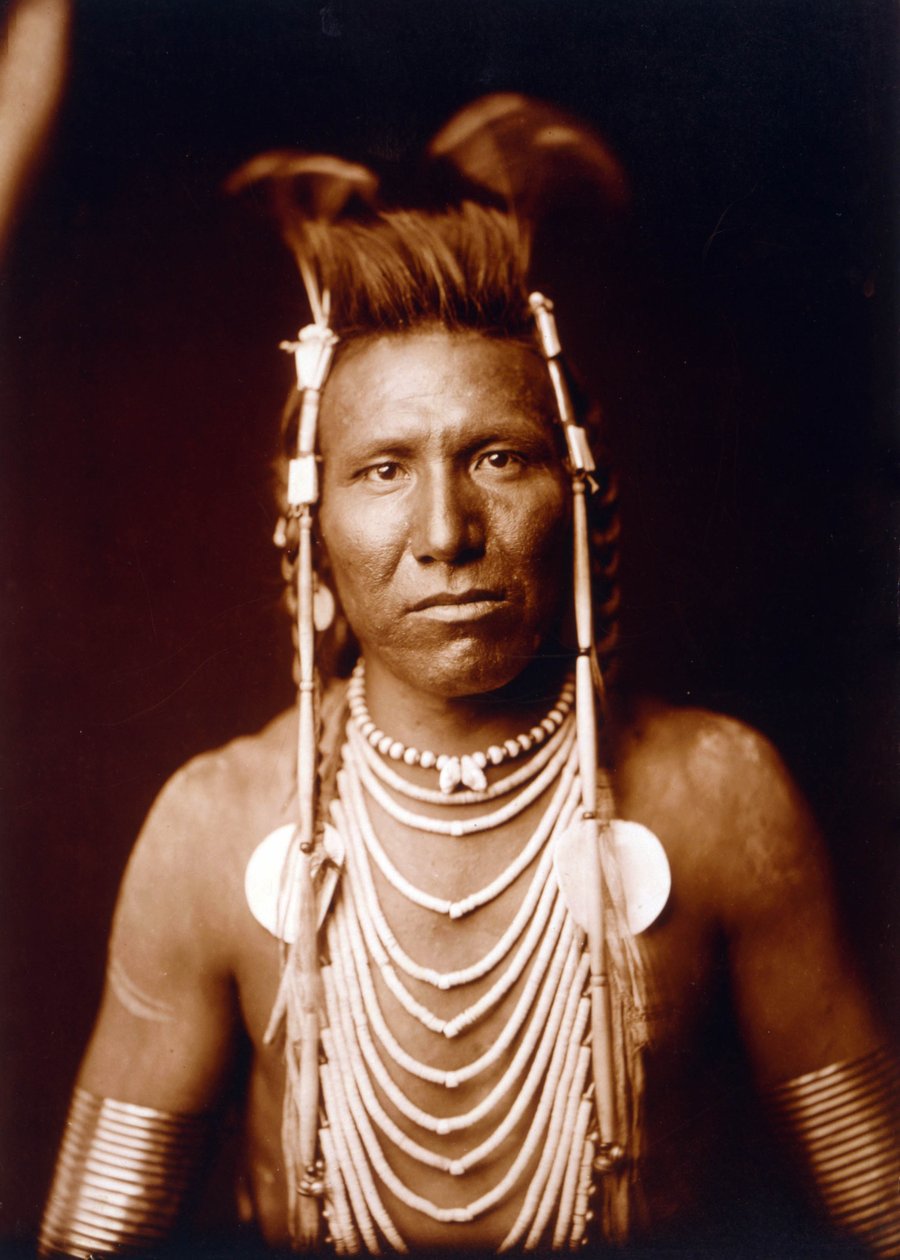 Corajoso indiano: Ben Long Ear c. 1905, foto Edward S. Curtis de Edward Sheriff Curtis