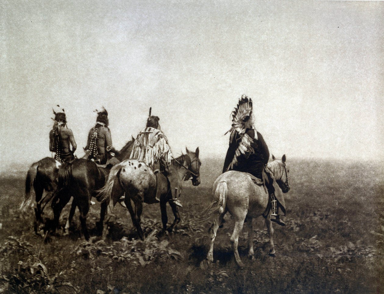 Guerreiro indiano (O Apsaroke) cavalgando na planície de Edward Sheriff Curtis