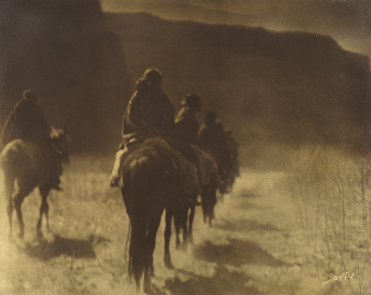 The Vanishing Race Navaho Plate 1, Volume 1 da série The North American Indian, c. 1904 (orotone) de Edward Sheriff Curtis