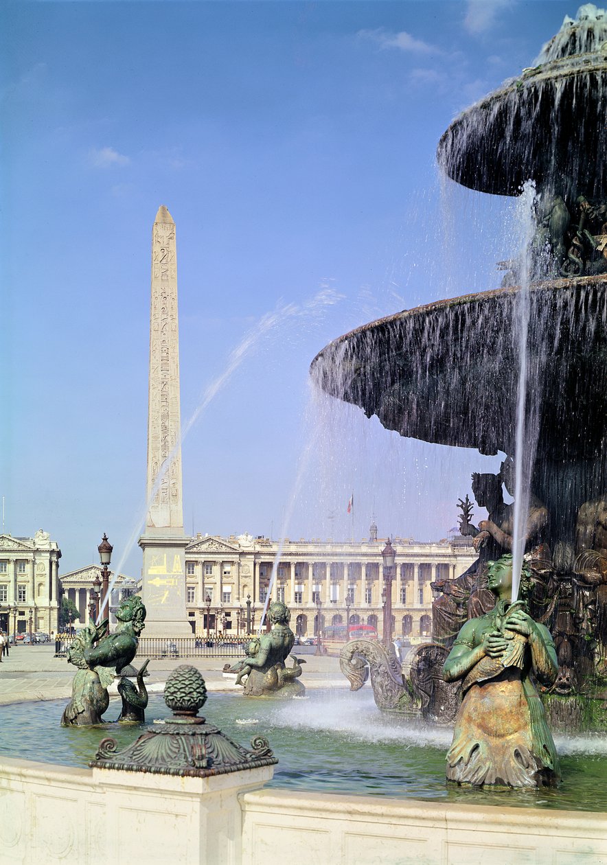 Obelisco, originalmente de Luxor, erguido em 1836 de Egyptian