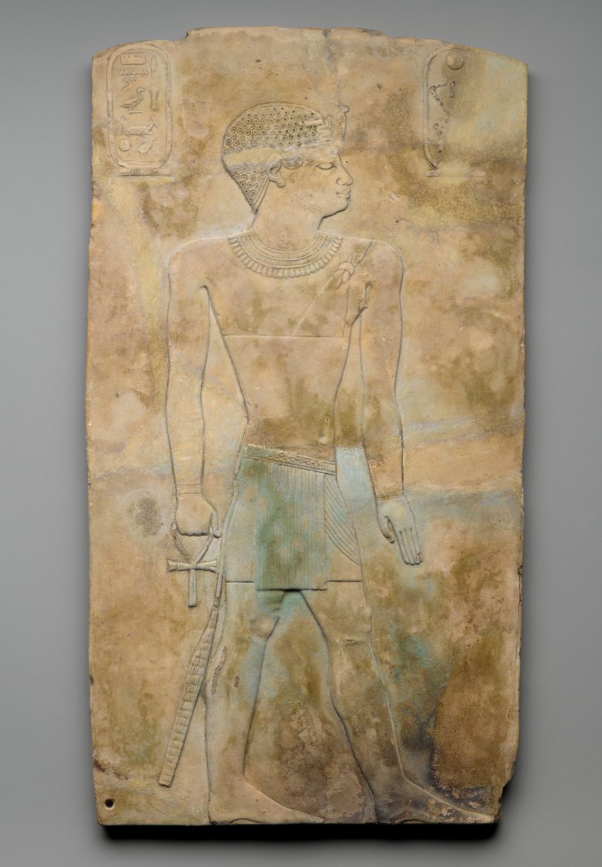 Placa com relevo elevado do rei Iuput, c. 754-20 ou 715 aC (faienece) de Egyptian