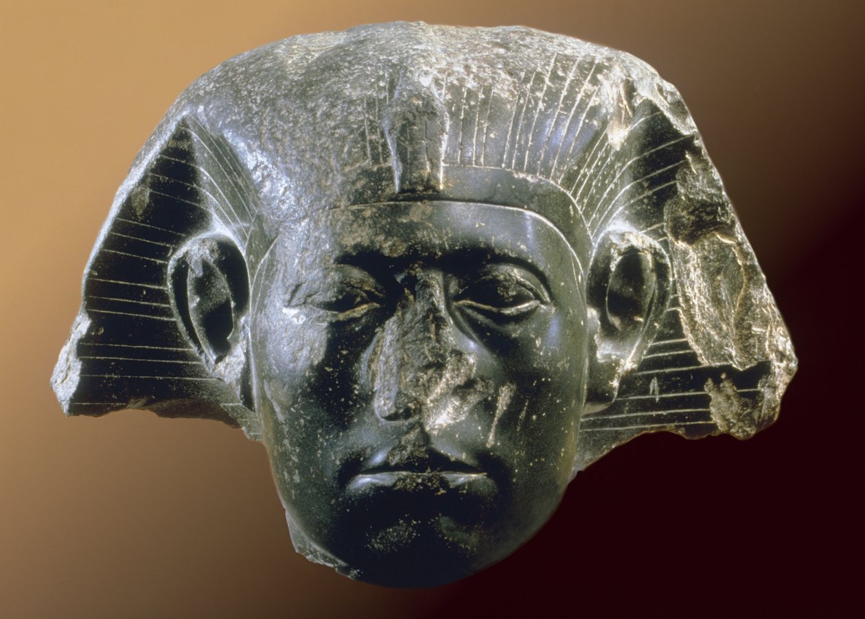 Cabeça de retrato de Sesostris III (1878-43 aC) de uma esfinge, Middle Kingdom, c.1850 aC (diorito) de Egyptian 12th Dynasty