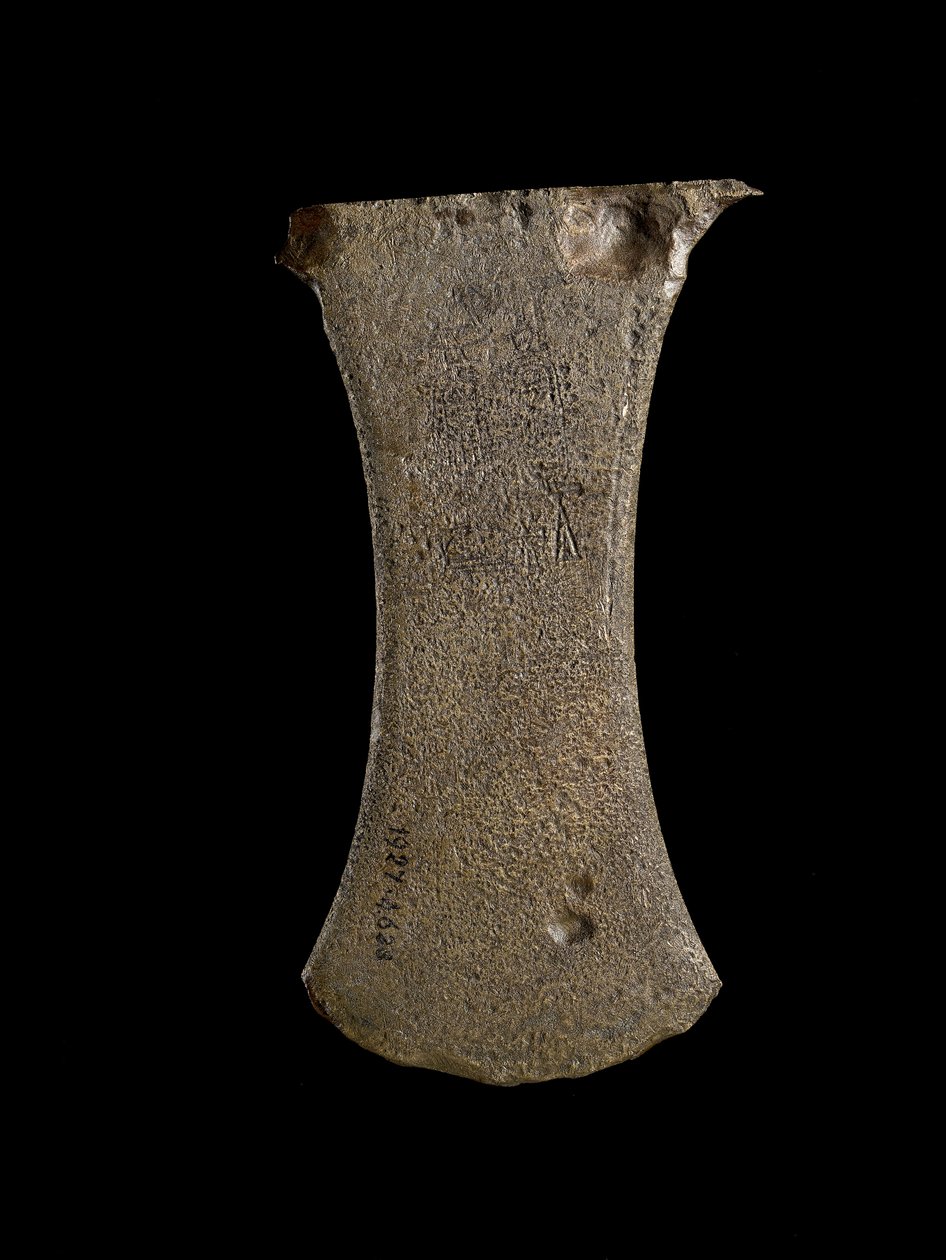 Machado liso da liga de cobre com liga de cobre dos lados côncavos de Egyptian 18th Dynasty