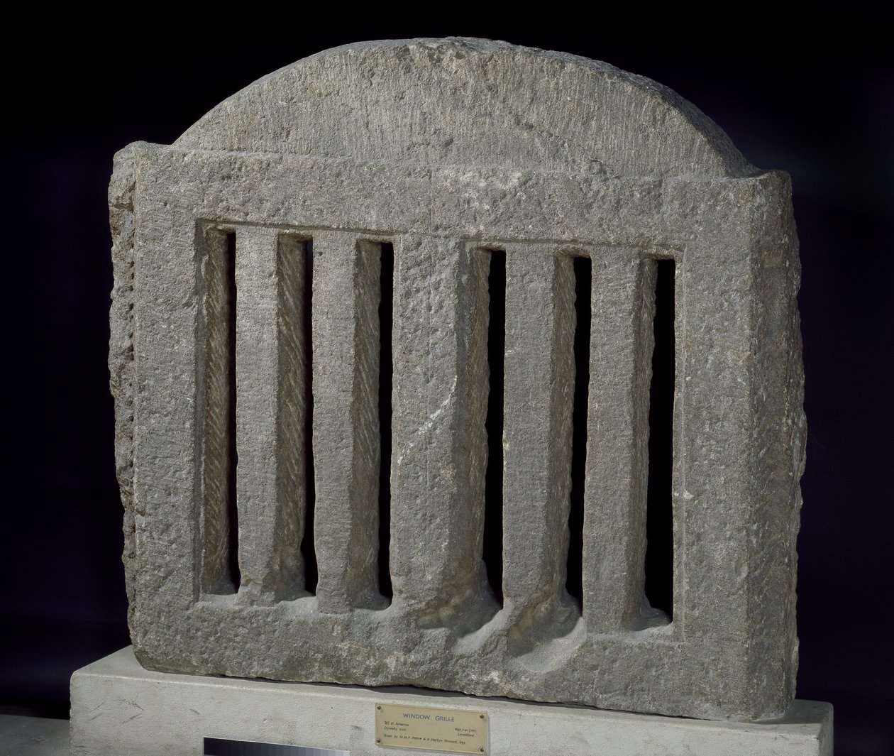 Treliça de calcário para um calcário de janela de Egyptian 18th Dynasty