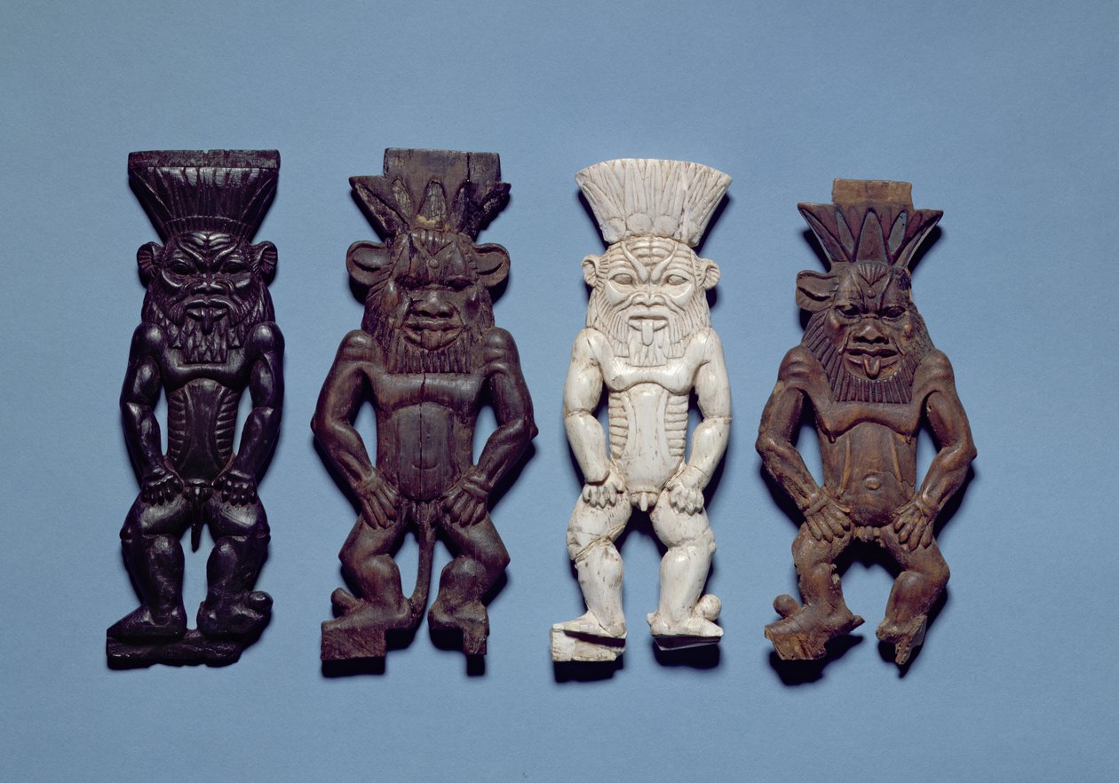 Quatro figuras da divindade grotesca Bes, New Kingdom (madeira e marfim) de Egyptian 18th Dynasty