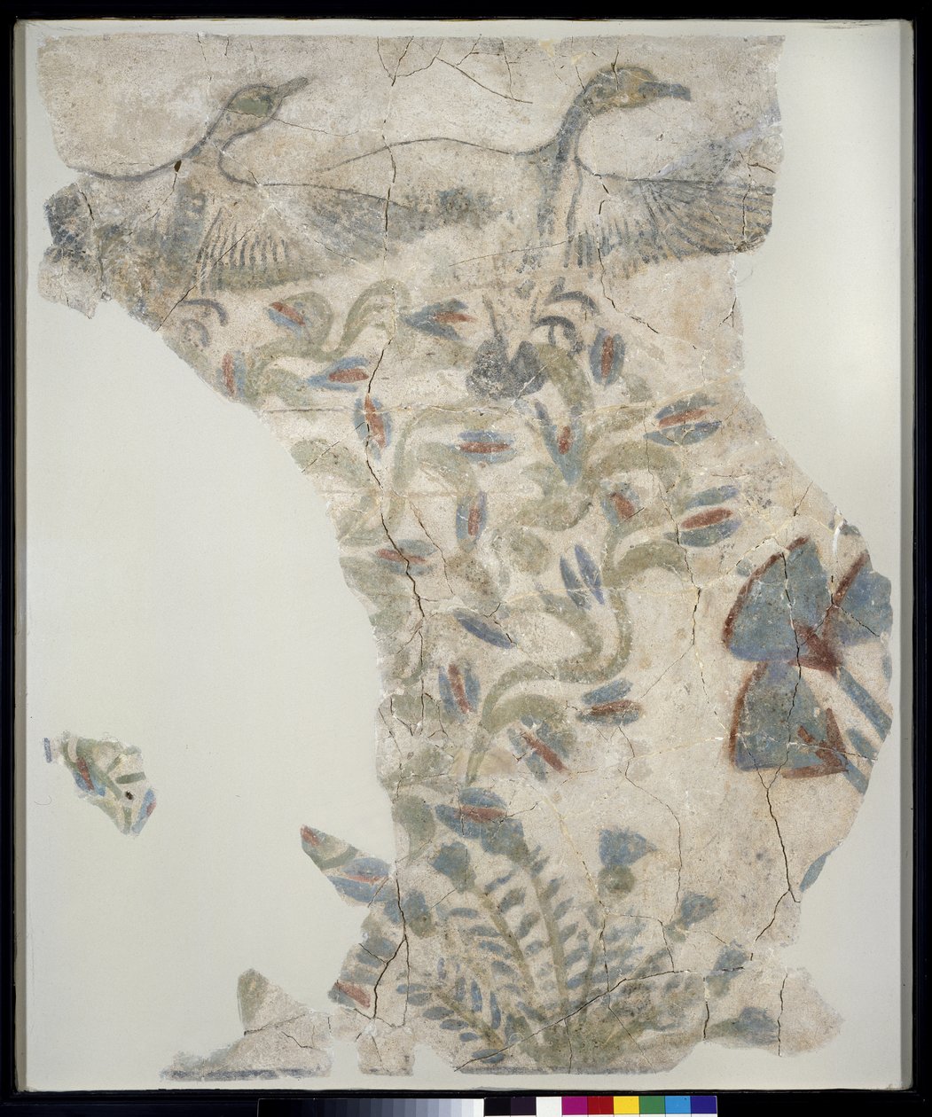 Fragmento de pavimento pintado retratando gansos voando de um pântano, New Kingdom de Egyptian 18th Dynasty