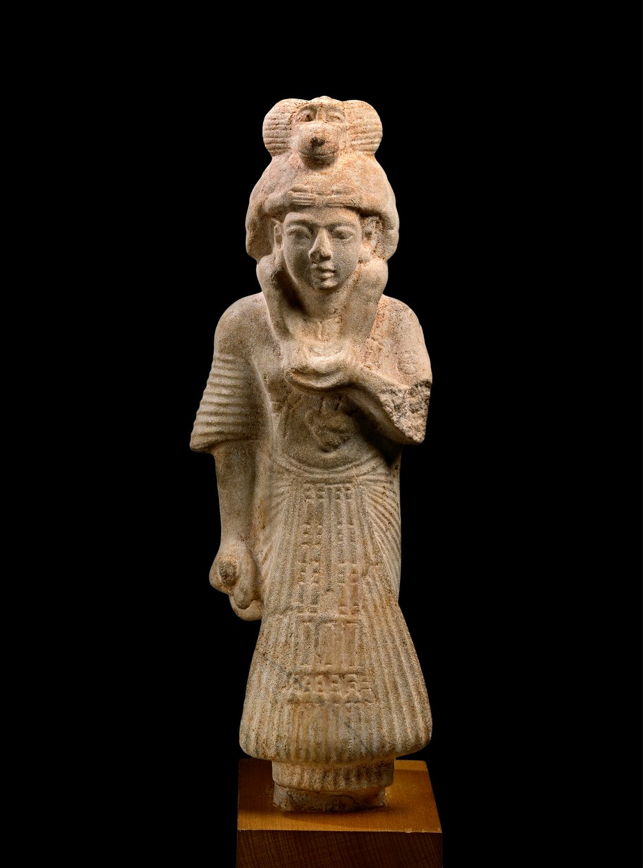 Escriba e sacerdote de Thoth carregando um babuíno, do antigo reino de Ashmunein Hermopolis antigo, XIX dinastia 1307-1196 BC calcário ver também 107880 de Egyptian 19th Dynasty