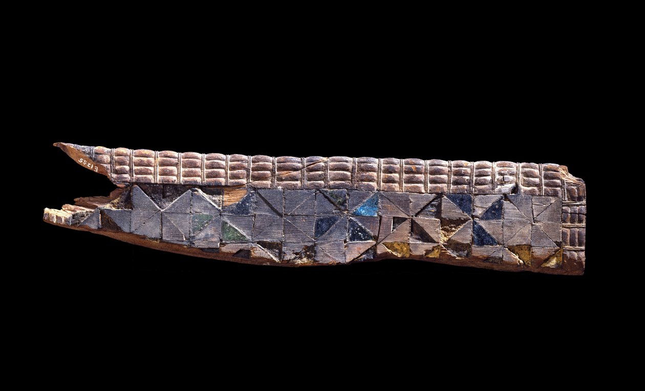 Fragmento de móveis esculpidos em madeira maciça, c.2800 aC madeira macia incrustada com faiança e madeira colorida com gesso em gesso de Egyptian 2nd Dynasty