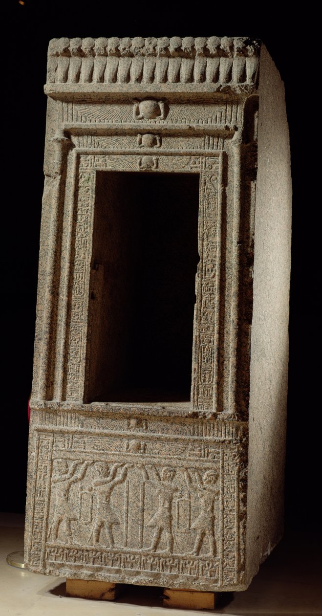 Capela de Naos dedicada à deusa Isis por Ptolomeu VIII (170-116 aC) do Templo de Ísis em Philae (granito rosa) de Egyptian Ptolemaic Period