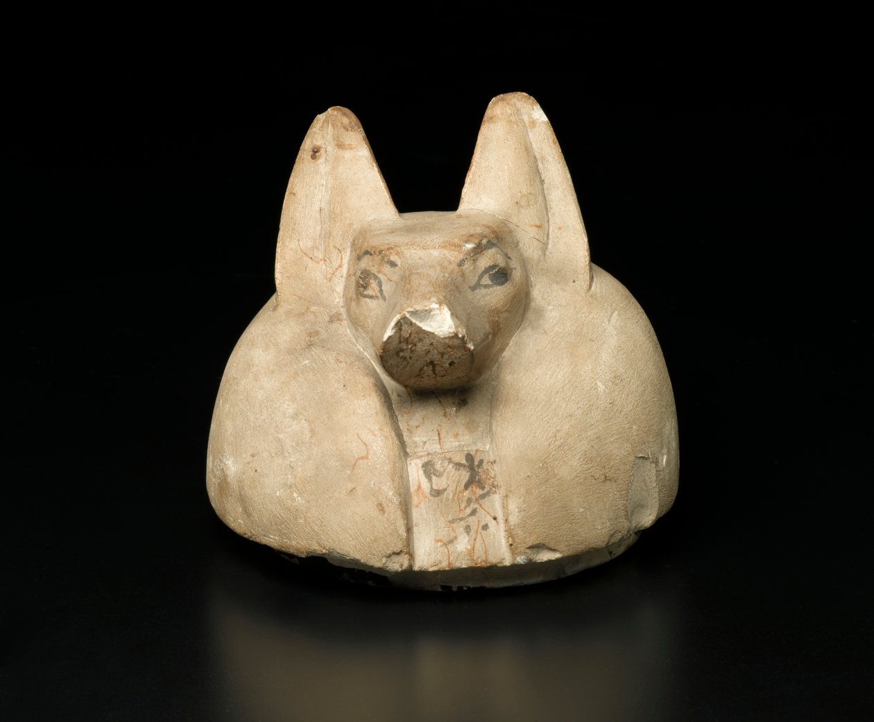 Capa com cabeça de chacal de uma jarra canopica (calcário) de Egyptian