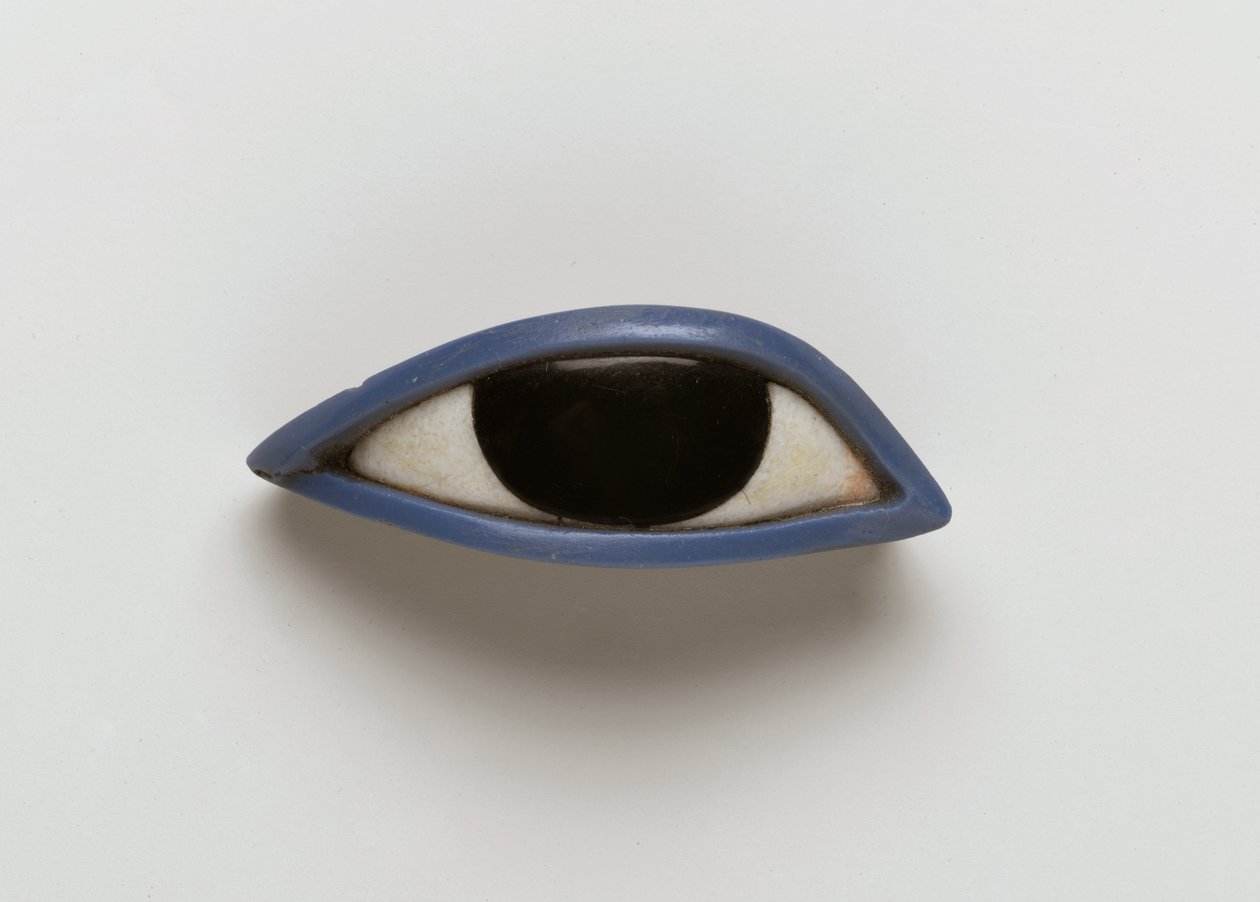 Olho direito de um caixão antropóide (vidro obsidiano, cristalino e azul) de Egyptian