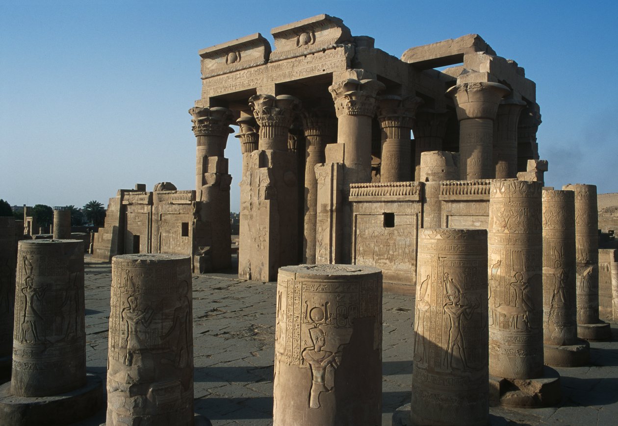 Vista do Templo Duplo Romano e Ptolomaico de Sobek e Haroeris no Rio Nilo de Egyptian