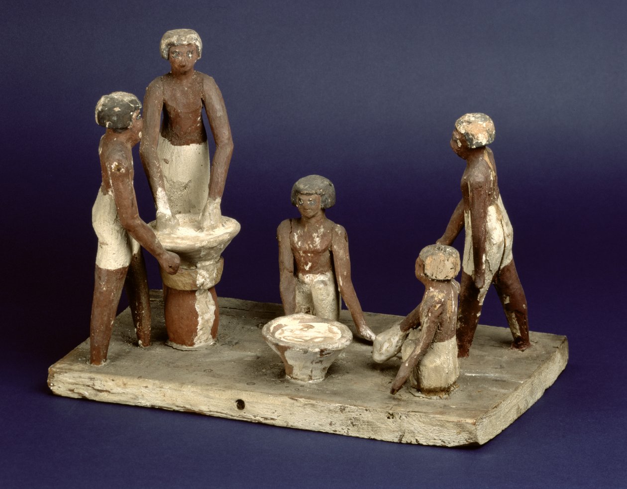 Modelo de cinco homens, de Beni Hasan, Middle Kingdom, c.2035-1668 aC (madeira pintada) de Egyptian 11th Dynasty