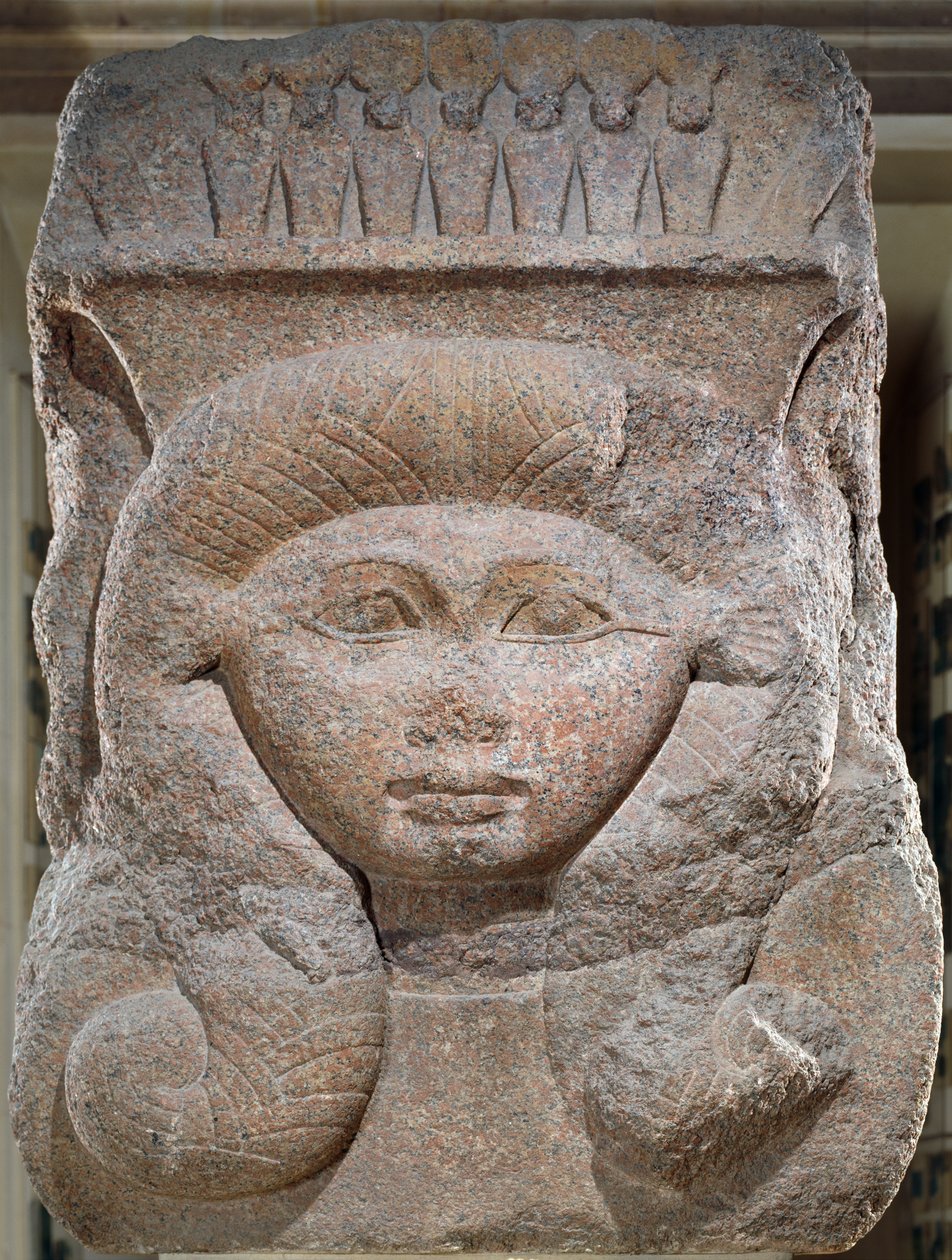 Capital com a cabeça de Hathor usurpada por Osorkon II (c.883-855 aC) de Bubastis, Middle Kingdom (granito) de Egyptian 12th Dynasty
