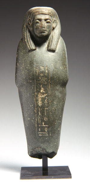 Figura de Ushabti para o sacerdote Ra-s-hetep-ib, Reino do Meio, c.1950 a.C. (greywacke) de Egyptian 12th Dynasty