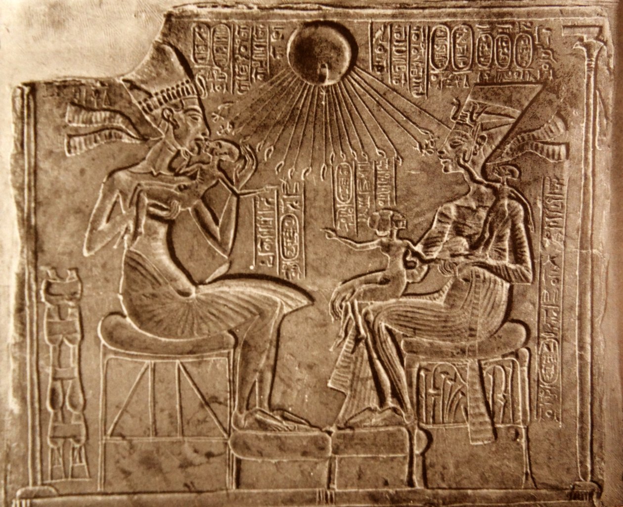 Akhenaten e sua família, de Akhetaten (moderno Tell el-Amarna). de Egyptian 18th Dynasty