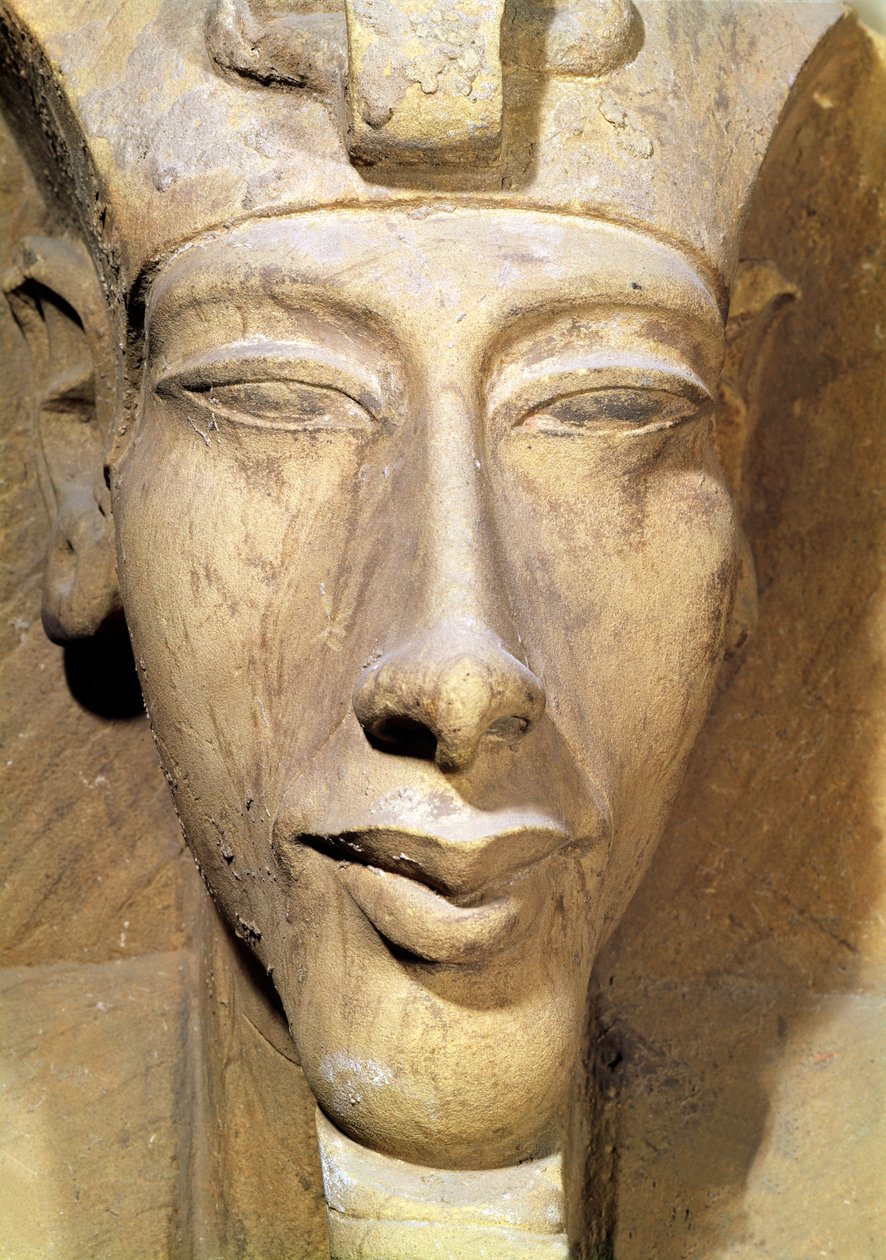 Busto de Amenophis IV (Akhenaton) (c.1364-1347 aC) do Templo de Amon, Karnak, c.1353-1337 aC (arenito) (detalhe) de Egyptian 18th Dynasty