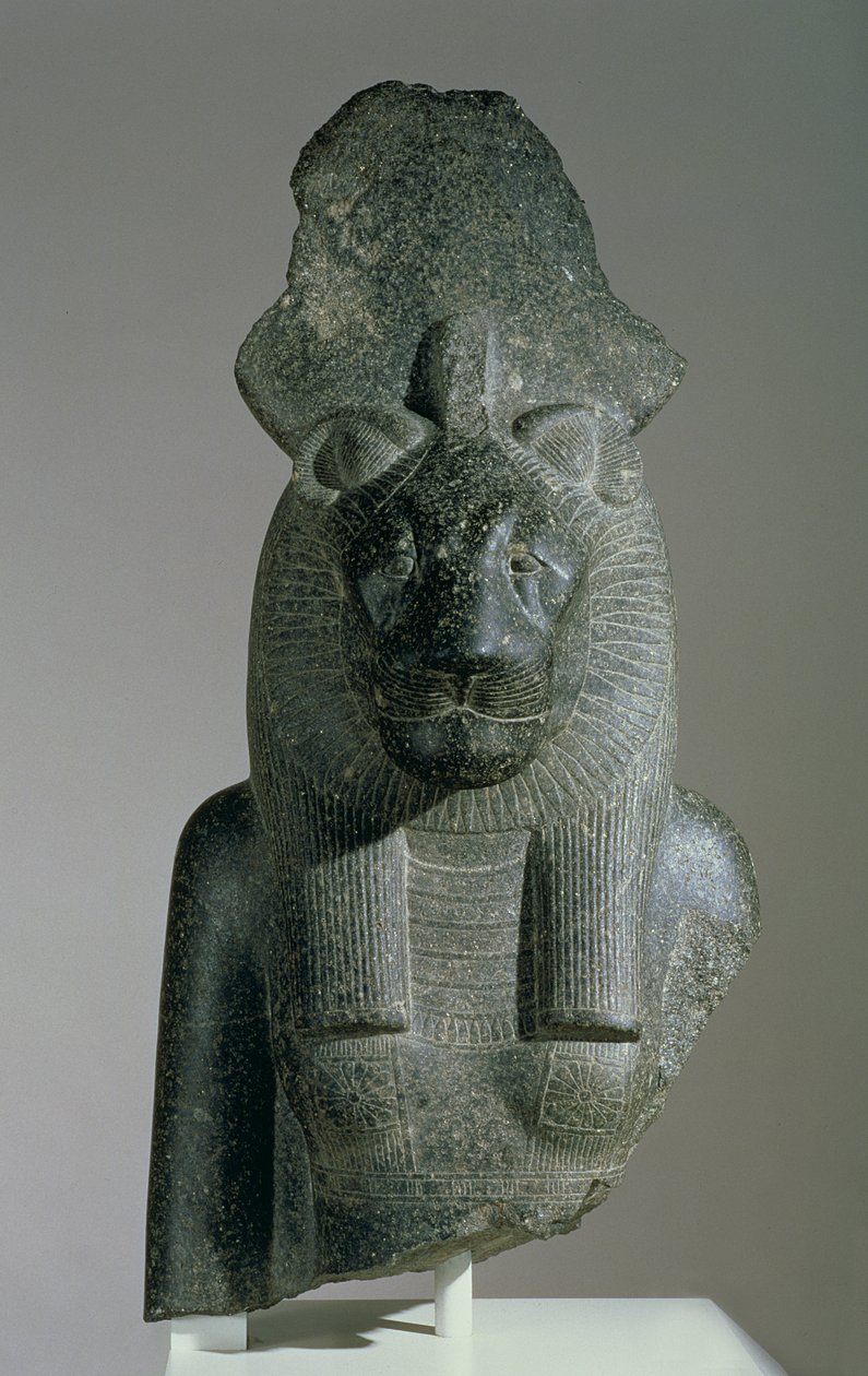 Busto de Sakhmet a partir de uma estátua sentada, seja do Recinto Mutuário ou do templo mortuário de Amenhotep III (granodiorito) de Egyptian 18th Dynasty