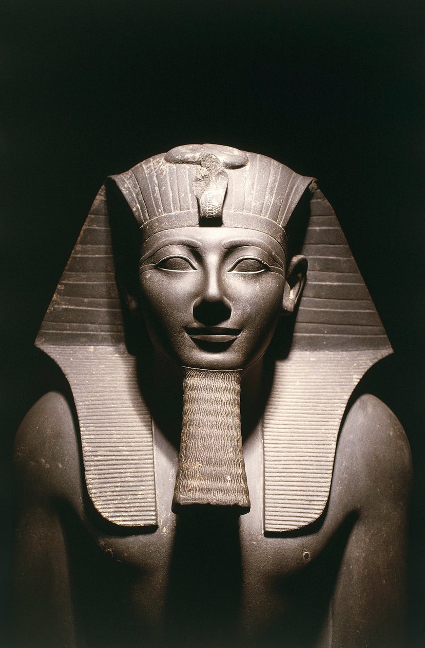 Egito, Detalhe da Estátua de Tutmose III (antes de 1479-circa 1425 a.C.), 18ª dinastia, do templo de Amon em Karnak, em Luxor, basalto de Egyptian 18th Dynasty