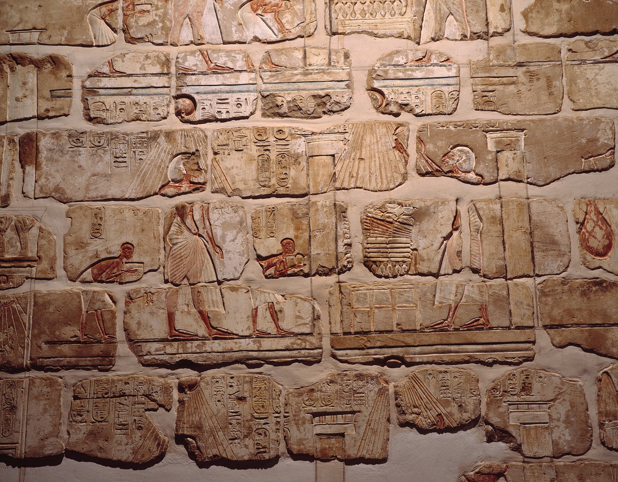 Antiquite egípcia: "A Adoração do Sol" Fragmento da Muralha em Gre de Amenophis IV a Luxor. 1365-1360 AC. 18ª Dinastia de Luxor, Museu de Arte Egípcia de Egyptian 18th Dynasty