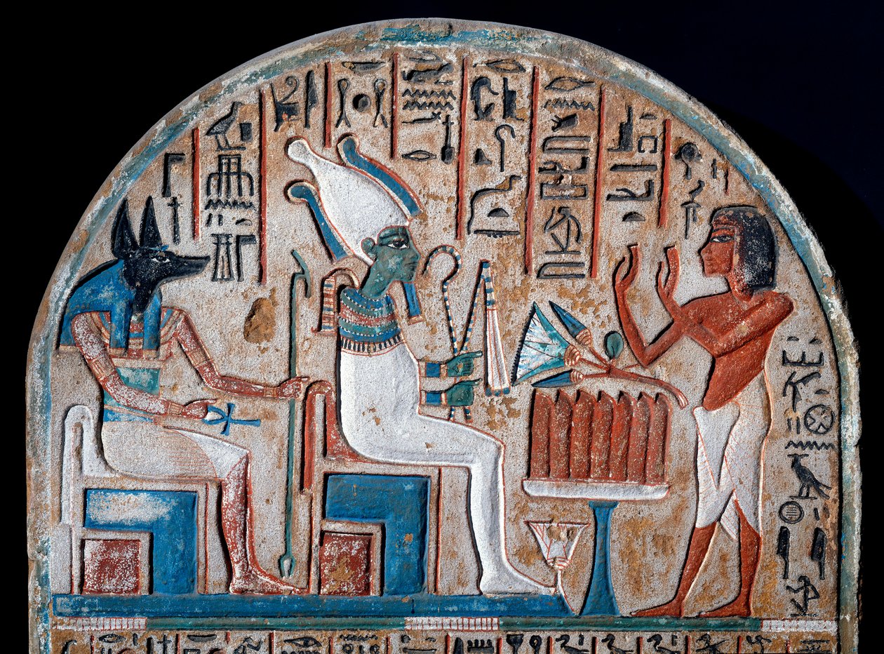 Antiquidade egípcia: Nanai stele o representante que venera Osíris e Anubis, divindade dos mortos que tem a chave da vida na forma de uma cruz de Ancião (Ankh). Calcário pintado. Fim da 18ª dinastia. Século XIV a.C. Turim, museo egípcio - Egípcio de Egyptian 18th Dynasty