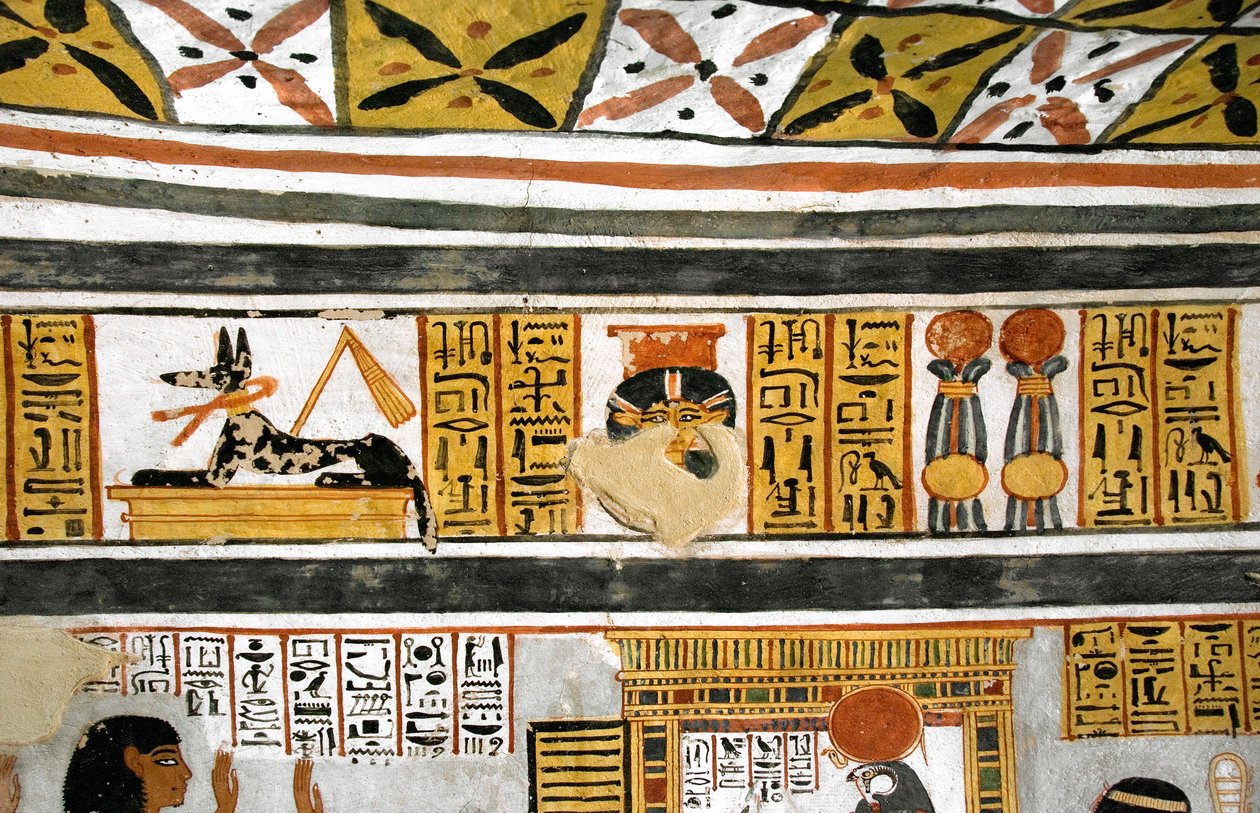 Antiquite egípcio: representação de Anubis, Hathor e hieróglifos. Pintura da Tumba de Roy de Egyptian 18th Dynasty