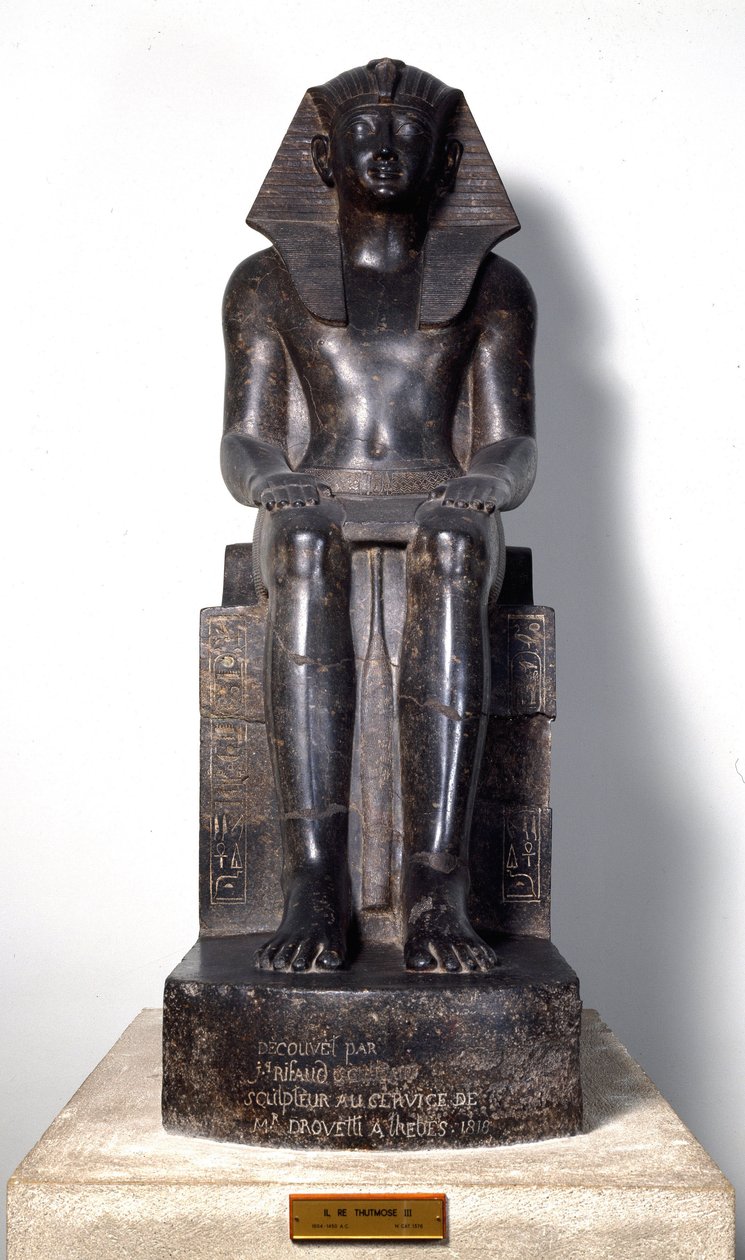 Antiquite egípcio: escultura de basanita representando Thutmosis (Tutmosis ou Thutmus) III (cerca de 1504-1450 AC), faraó egípcio. 18ª dinastia. De Tebas. Turim, museu egípcio. de Egyptian 18th Dynasty
