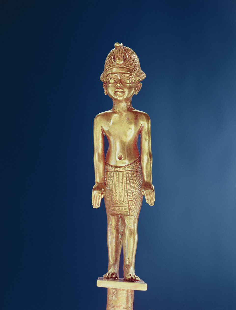 Figura do rei, do túmulo de Tutancâmon (c.1370-1352 aC) Novo reino (ouro) de Egyptian 18th Dynasty