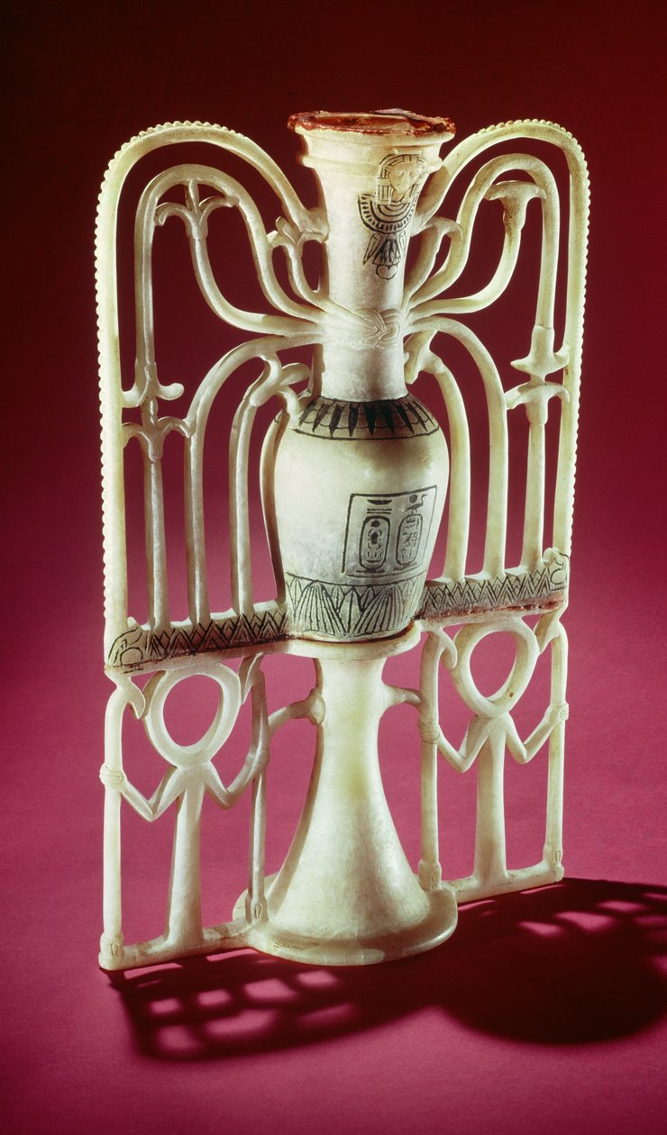 Jarra de unguento floral, do túmulo de Tutankhamon (c.1370-1352 aC) Novo reino (alabastro) (ver também 59230) de Egyptian 18th Dynasty