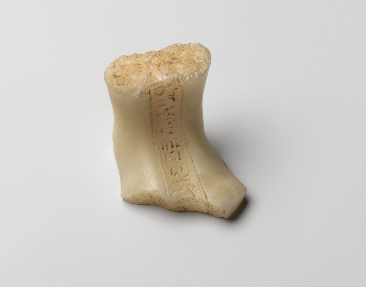 Pé de um shabti de Nefertiti, Novo Reino (alabastro) de Egyptian 18th Dynasty