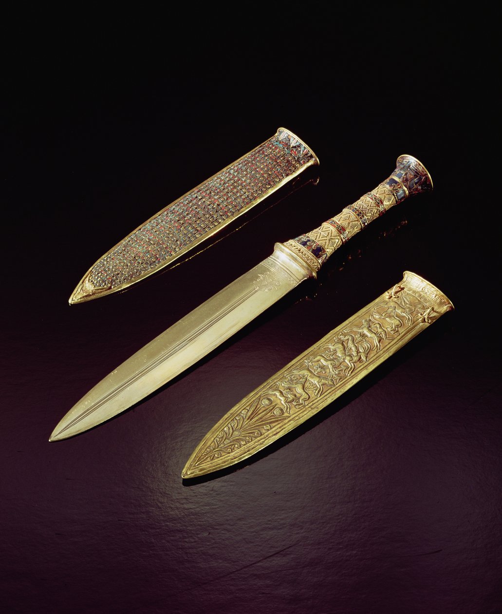 Adaga e bainha de ouro, do túmulo de Tutancâmon (c.1370-1352 aC) Novo reino (ouro incrustado com pedras semipreciosas) de Egyptian 18th Dynasty