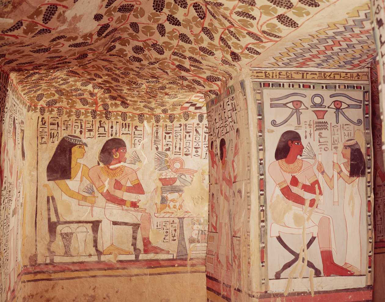 Interior do túmulo de Sennefer, novo reino de Egyptian 18th Dynasty