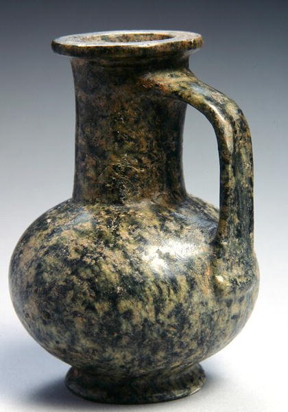 Pitcher, New Kingdom, c.1479-1353 BC (serpentina verde) de Egyptian 18th Dynasty