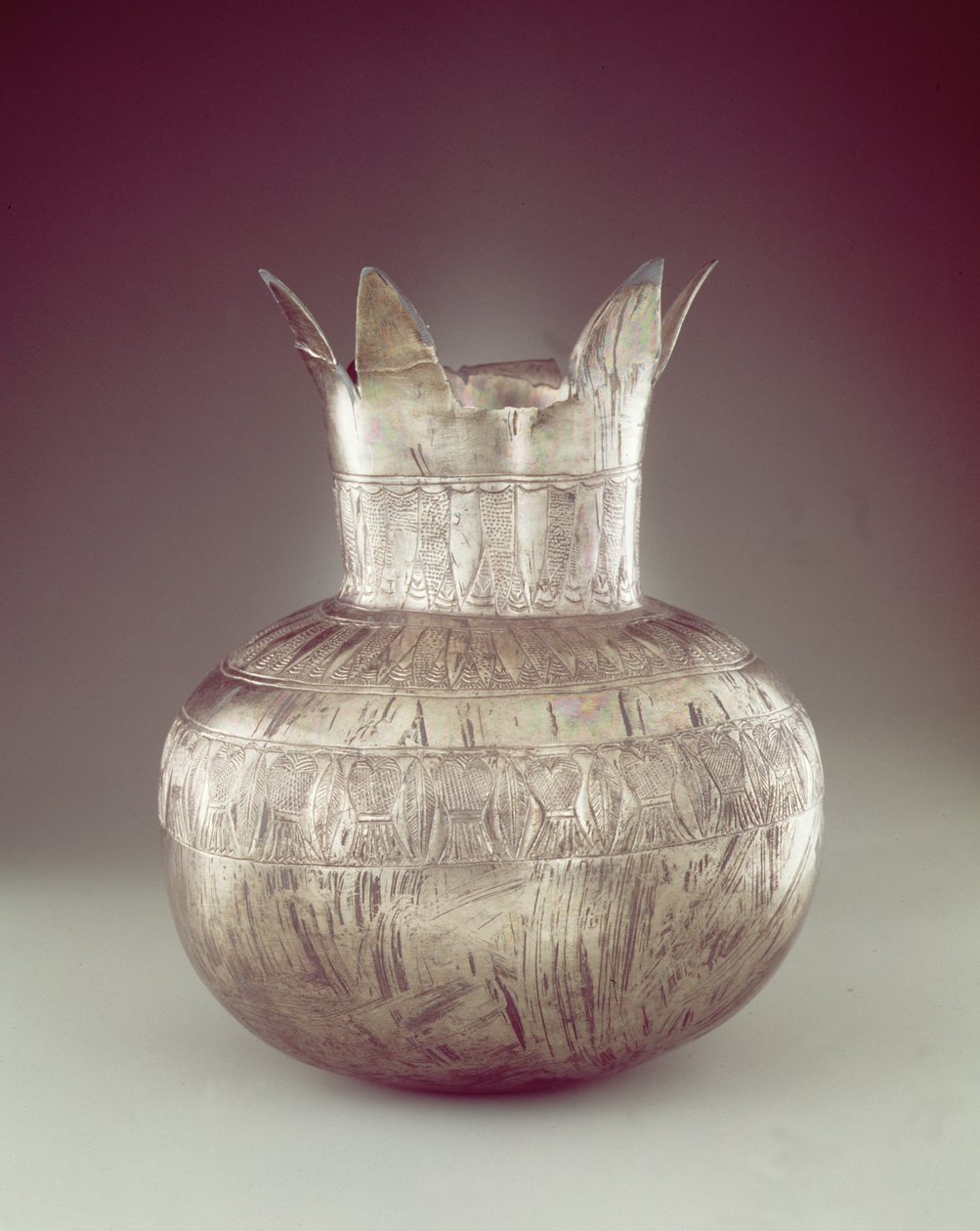 Jarra de romã, do Túmulo de Tutankhamun, Novo Reino (prata ou electrum) de Egyptian 18th Dynasty