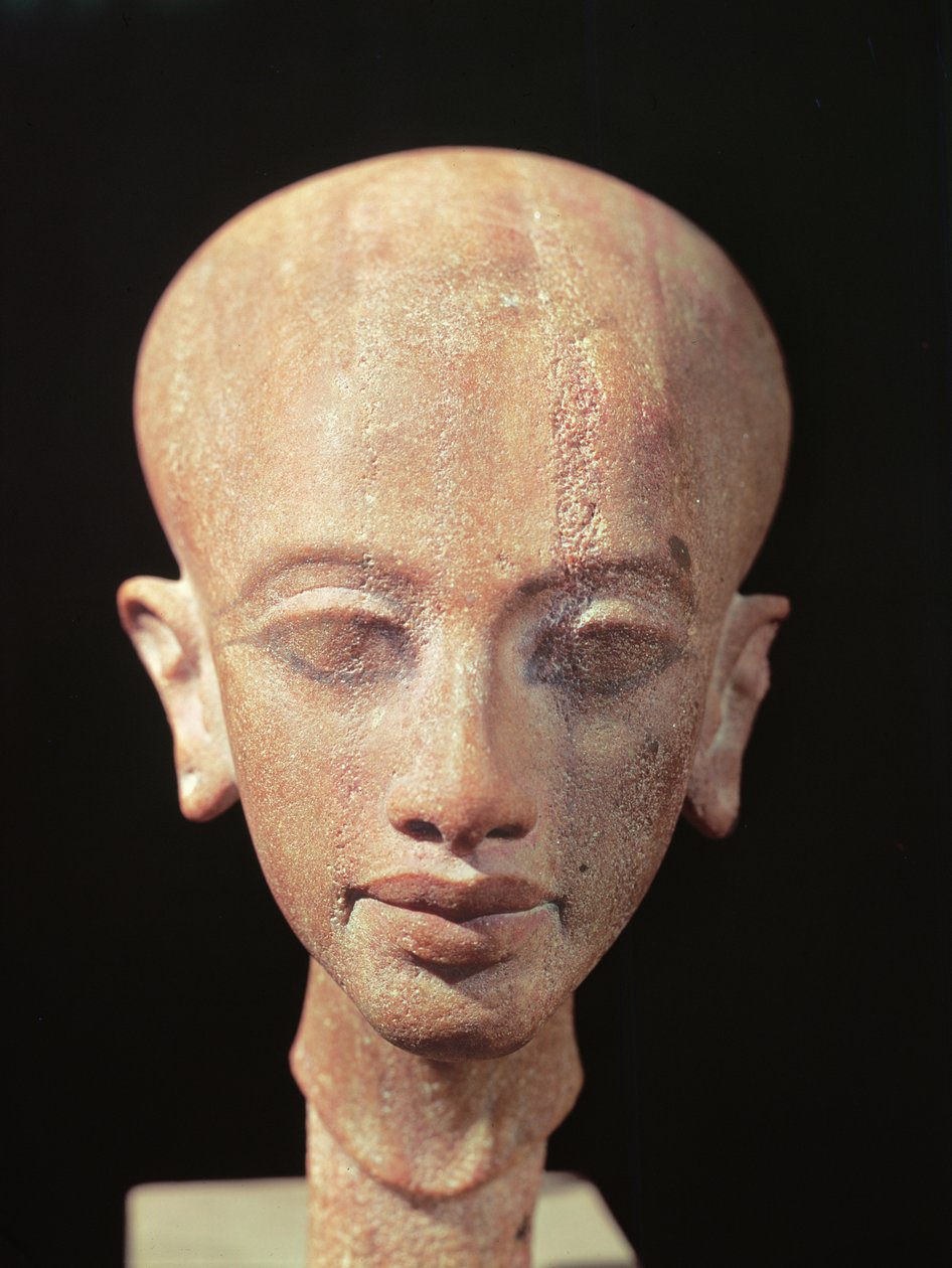 Busto de retrato de uma filha do rei Akhenaton (1353-1337 aC) c.1375 aC (ver também 160148) de Egyptian 18th Dynasty