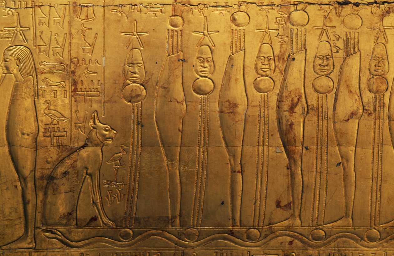 Relevos no registo superior do painel exterior direito da segunda capela funerária, Tesouro de Tutankhamon, Egipto, Civilização egípcia, Novo Reino, Dinastia XVIII de Egyptian 18th Dynasty