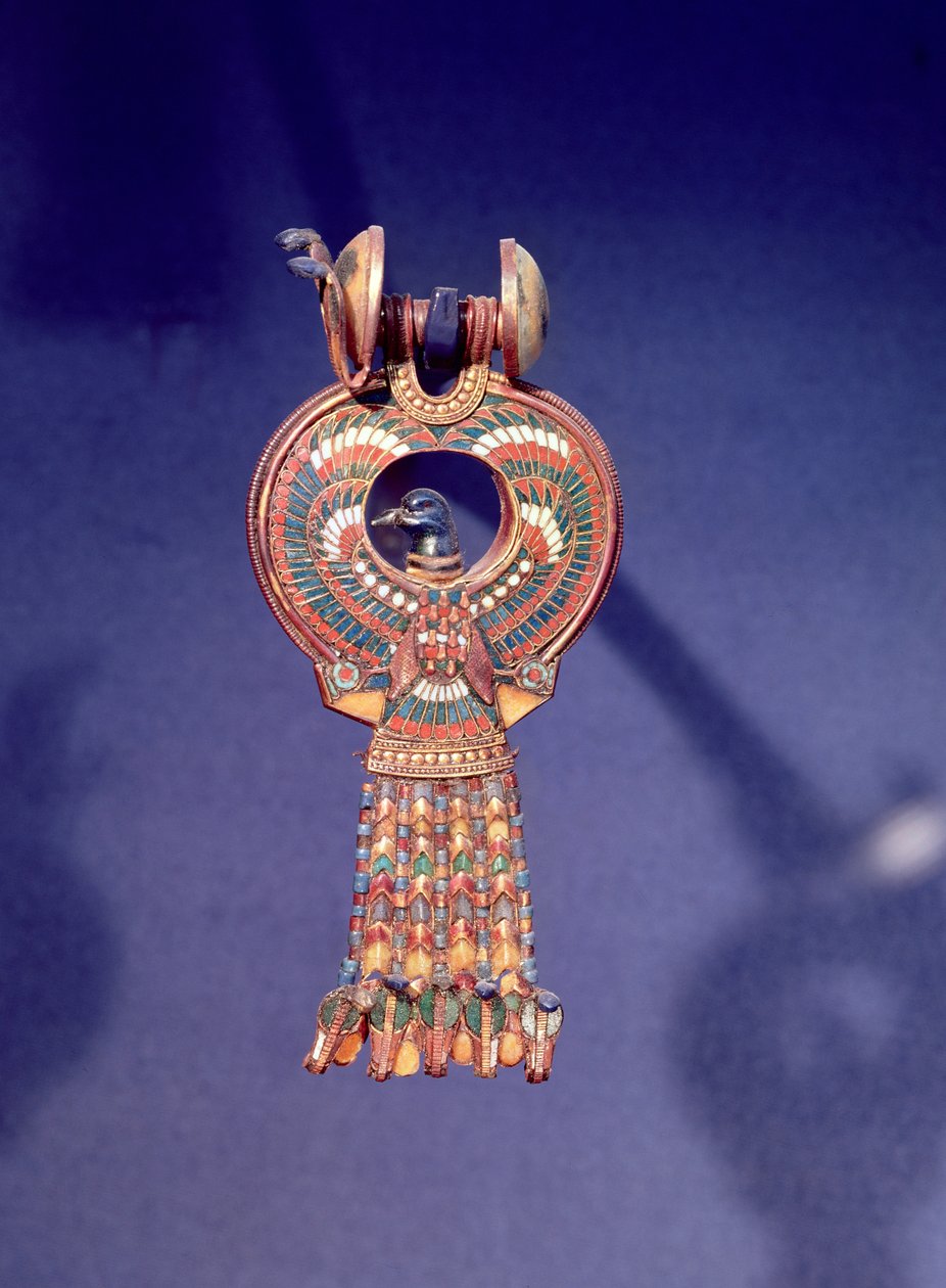 Brinco direito de um par de brincos com um pássaro azul, do túmulo de Tutankhamum, Vale dos Reis, Tebas, c.1347-37 aC (ouro e vidro fundido) (ver também 344028) de Egyptian 18th Dynasty