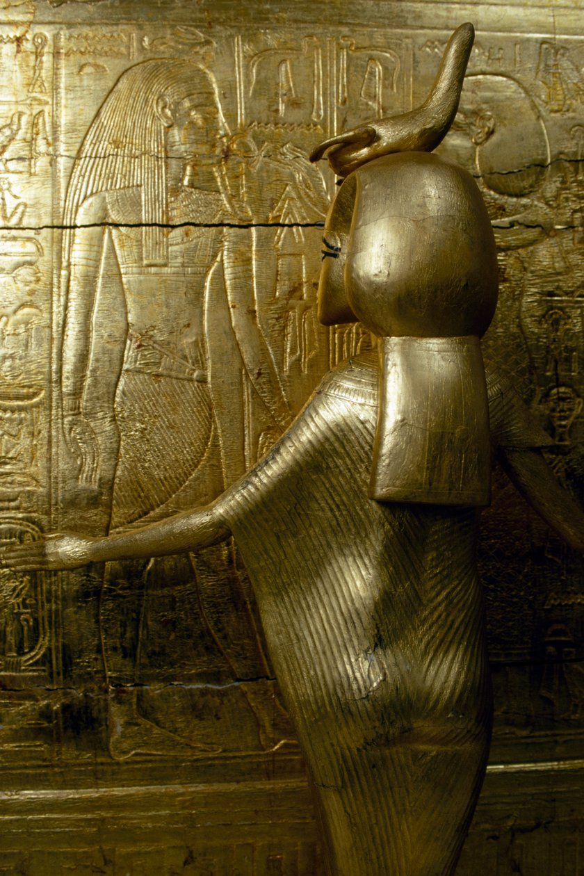 Estátua de Selkhet, Pormenor da capela coberta de ouro de Tutankhamen, do Túmulo de Tutankhamun, civilização egípcia, Novo Reino, Dinastia XVIII de Egyptian 18th Dynasty