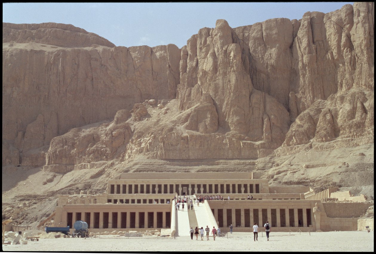 O Templo Mortuário da Rainha Hatshepsut (c.1503-1482 aC) Novo Reino de Egyptian 18th Dynasty